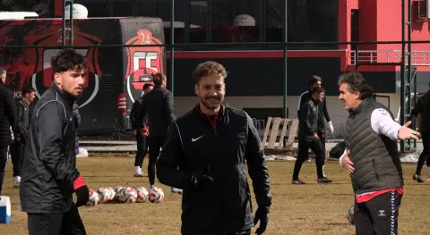 Ahmet Yıldırım’dan Çok Konuşulacak Açıklama! | 24 Erzincanspor’da Karaman FK Öncesi Kritik Mesajlar