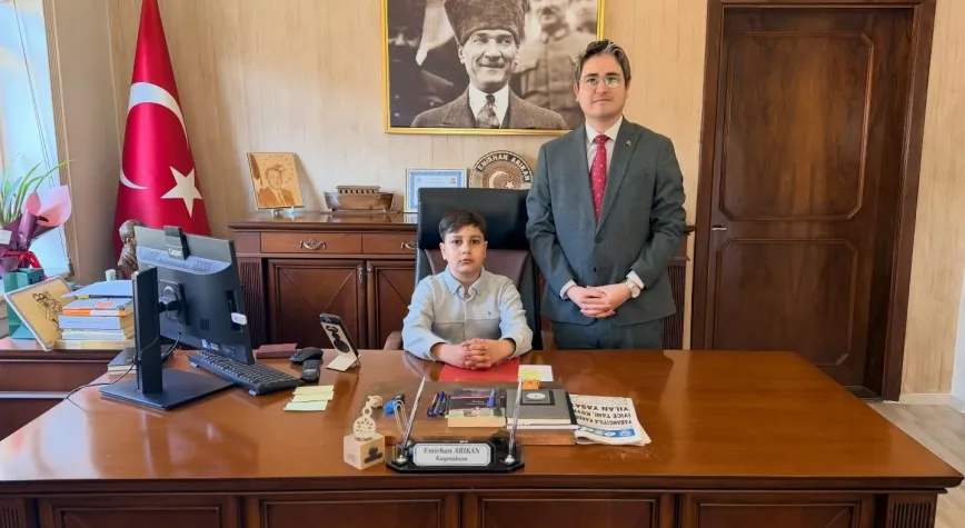 23 Nisan’da Kaymakamlık Makamı Çocuklara Emanet Edildi