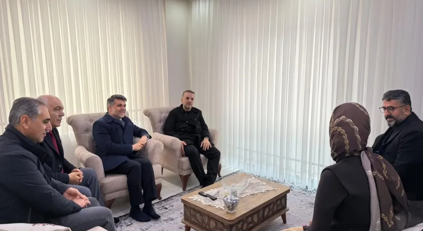 AK Parti Merkez Disiplin Kurulu Üyesi Cemal Sarıhan’dan Erzincan’da Ramazan Programı