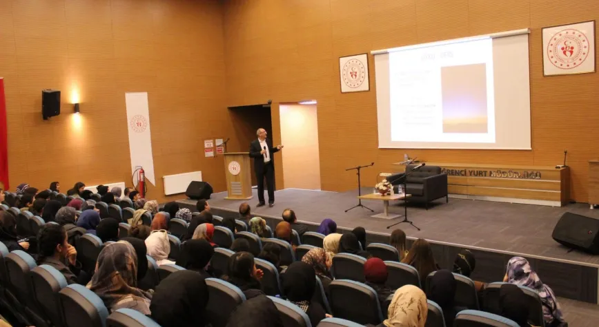 Akademik Hayat ve Kariyer Planlaması Erzincan Gençleriyle Paylaşıldı
