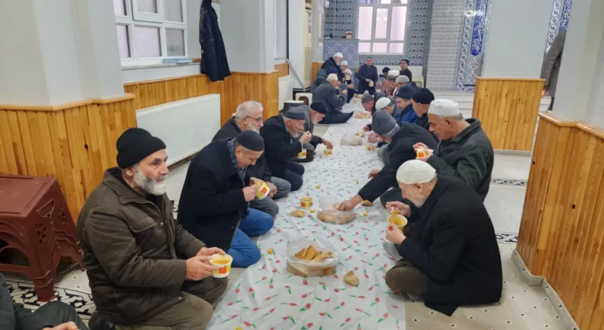 Bahçelievler Camii’nde Sabah Namazı Buluşması Düzenlendi