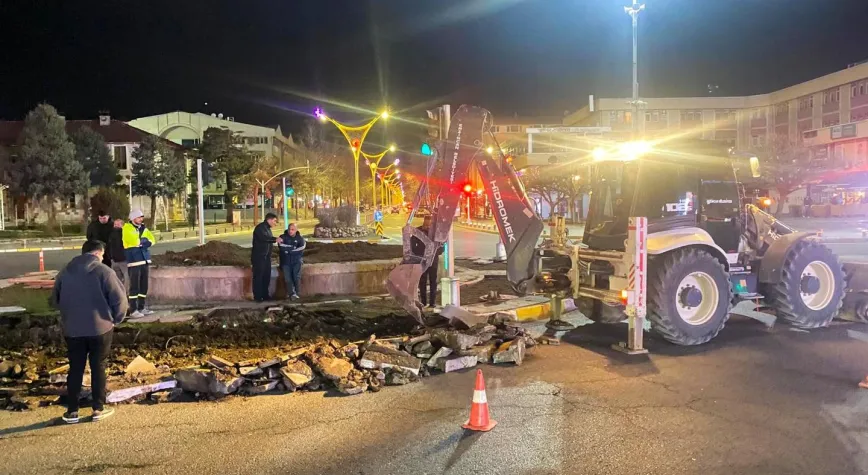 Bakır Sürahi Yenileniyor: Erzincan’ın Simgesi Kısa Sürede Yerine Dönüyor