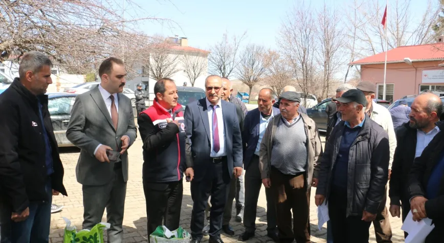 Çayırlı’da 133 Çiftçiye 10 Ton Yonca Tohumu Dağıtıldı