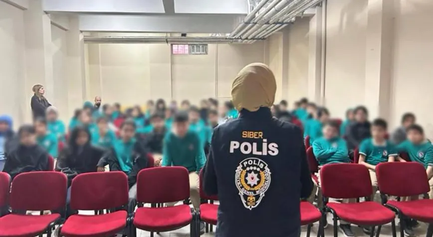Çocuk Polisi Öğrencilerle Buluştu: Güvenlik ve Bilinçlendirme Eğitimi Verildi