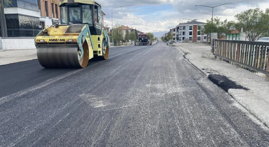 Ergenekon Mahallesi’nde Asfalt Yenileme Çalışmaları Sürüyor
