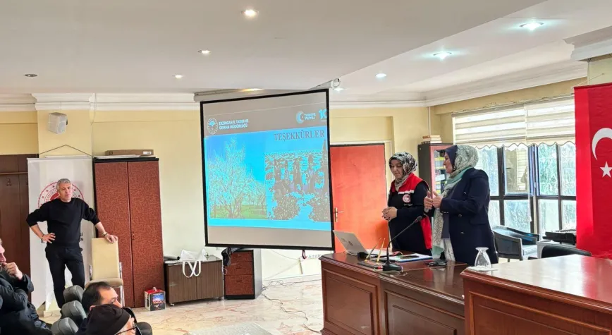 Erzincan B-Reçete’ye Hazırlanıyor: Üzümlü’de Üreticilere Bilgilendirme Toplantısı