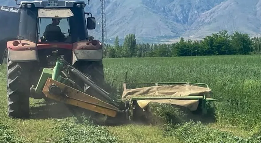 Erzincan Belediyesi’nden 72 Dönümlük Yonca Hasadı