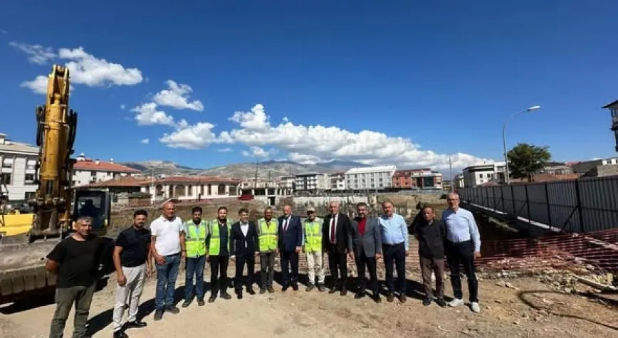 Erzincan Cami-i Kebir’de İnşaat Çalışmaları Sürüyor