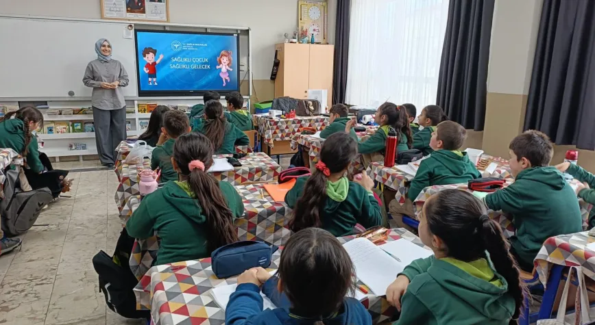 Erzincan’da Çocuk Akademisi Eğitimi: 149 Öğrenciye Sağlık Okuryazarlığı Anlatıldı