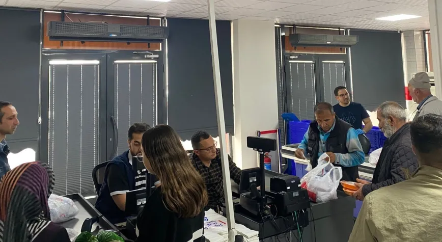 Erzincan’da Et ve Süt Kurumu Mağazasında Bayram Yoğunluğu