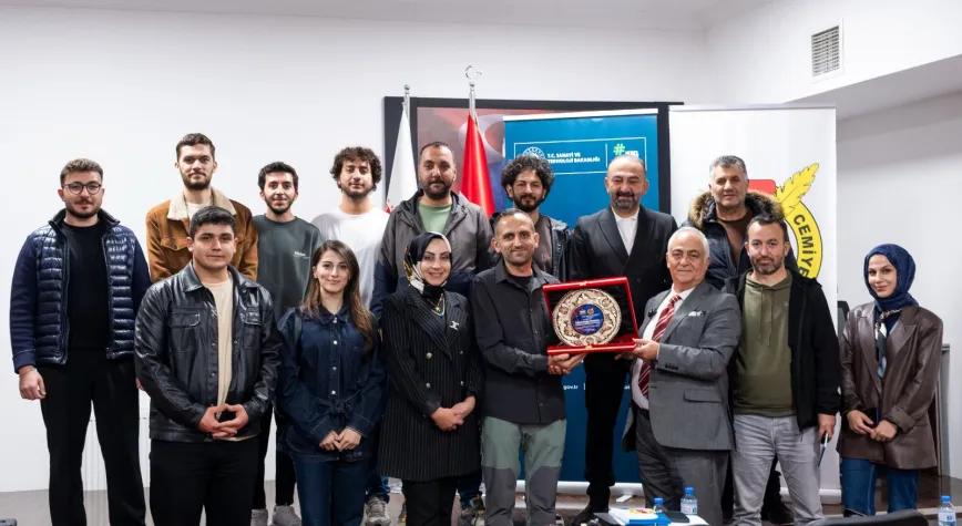 ERZİNCAN’DA GAZETECİLERE DİJİTAL HABERCİLİK EĞİTİMİ