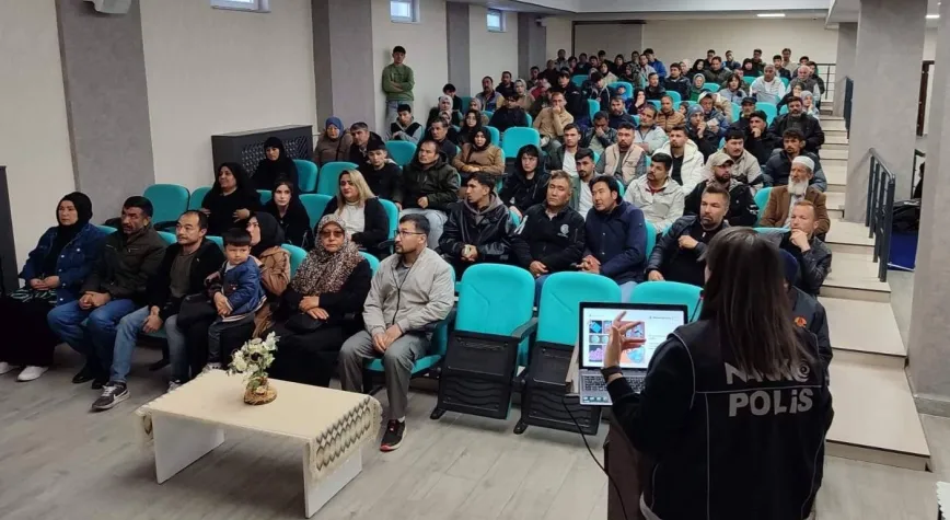 Erzincan’da Narkotik Ekiplerinden 1056 Kişiye Bilgilendirme Eğitimi