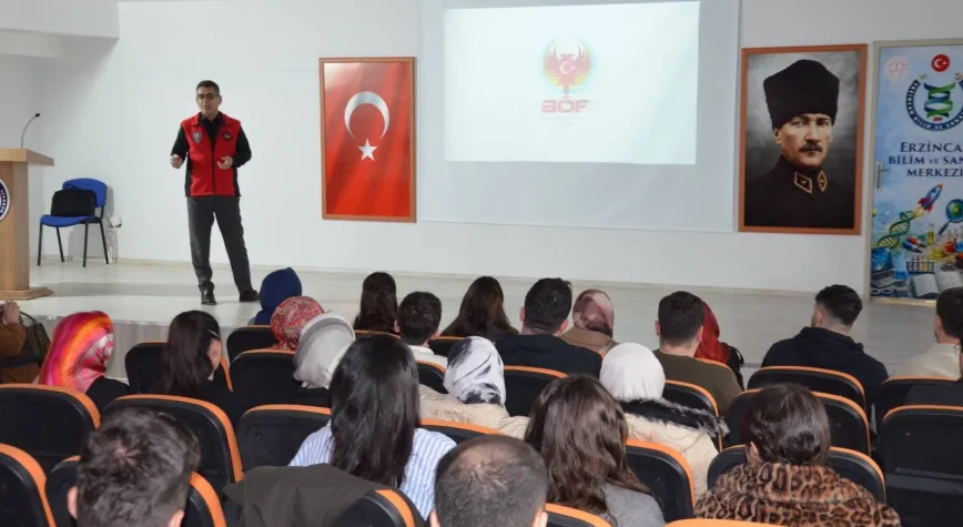 Erzincan’da Öğretmenlere Terörle Mücadele Bilgilendirmesi