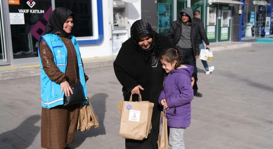 Erzincan’da Ramazan Sevinci Çocukların Yüzünü Güldürdü