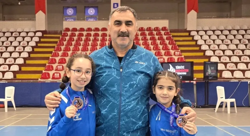 Erzincanlı Badmintoncular Türkiye Şampiyonası’nda Madalyaları Topladı