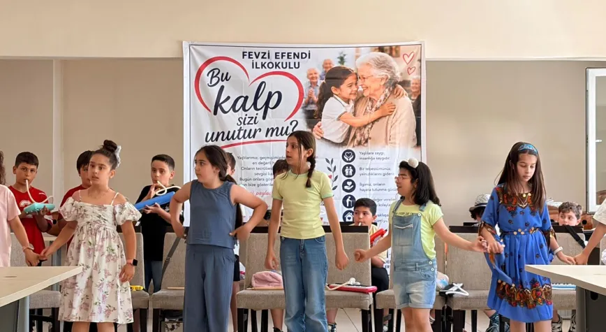 Fevzi Efendi İlkokulu Öğrencilerinden Huzurevi Sakinlerine Anlamlı Ziyaret