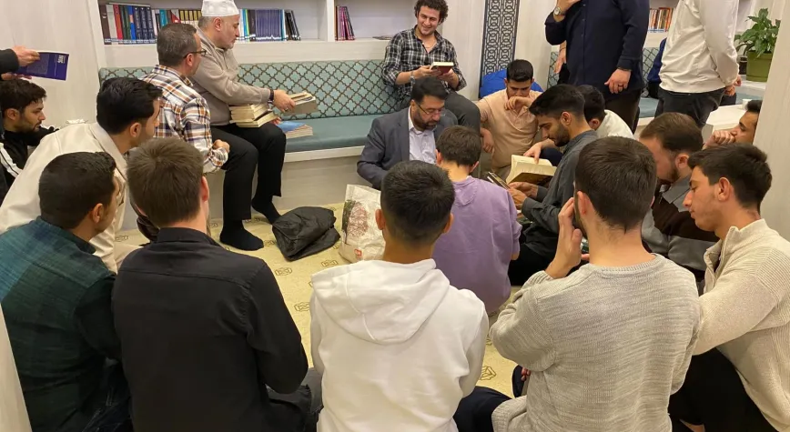 GSB Yurdu Öğrencileri Gülabibey’de İftar Sofrasında Bir Araya Geldi