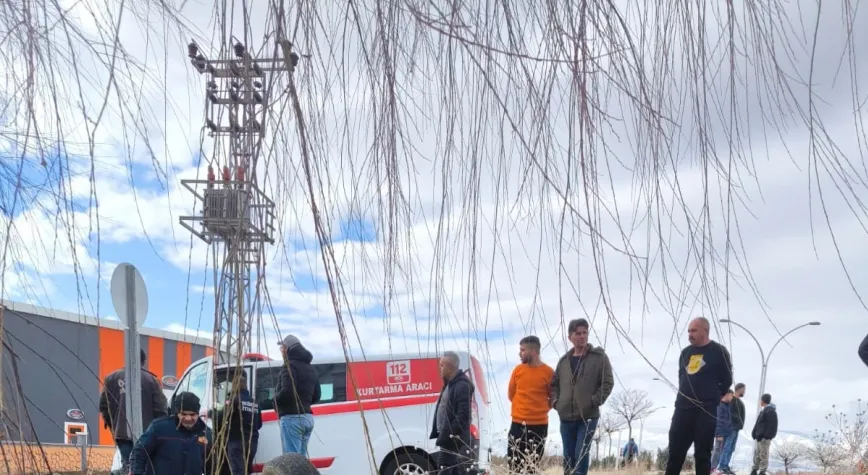 Havaalanı Yolu Üzerinde Kaza: İtfaiye Ekipleri Müdahale Etti