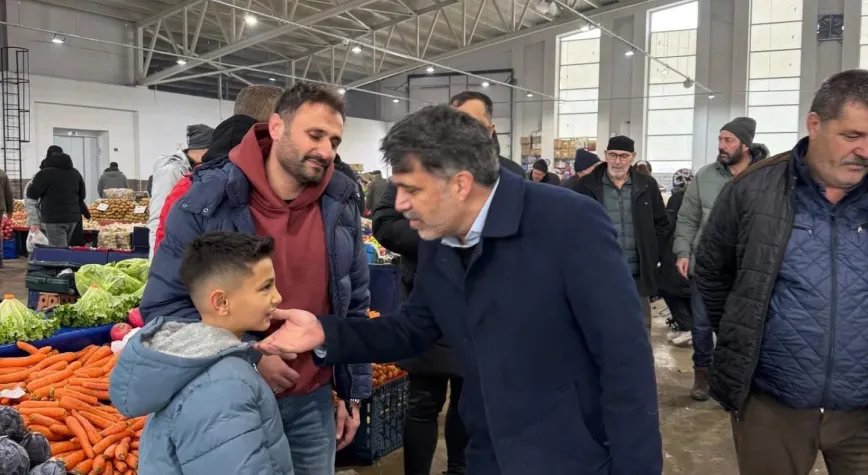 İl Başkanı Kabadayı Pazarda Vatandaşlarla Buluştu