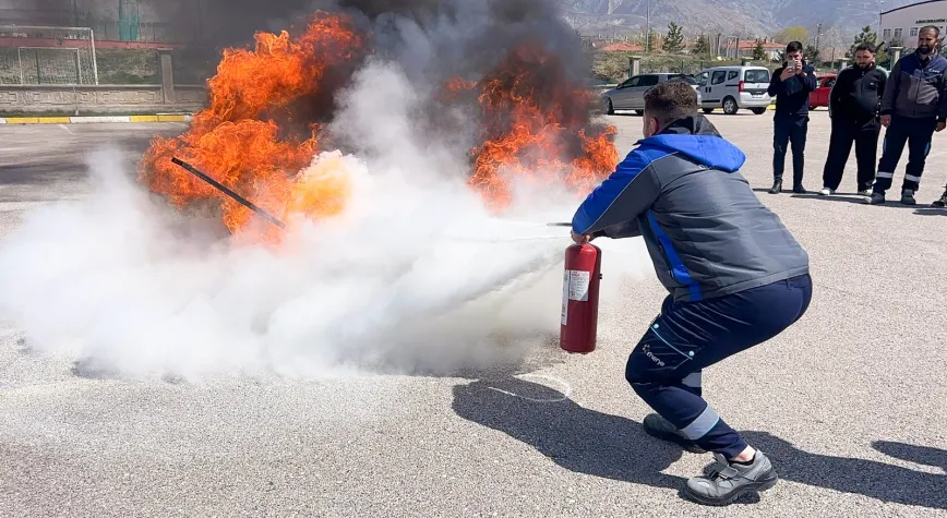 İtfaiyeden Yangın Eğitimi Seferberliği: Enerya Personeline Uygulamalı Eğitim