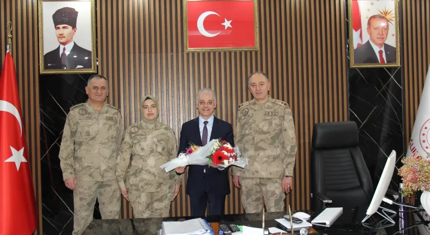 Jandarma Komutanlığından Sağlık Müdürü Tekin’e Tıp Bayramı Ziyareti