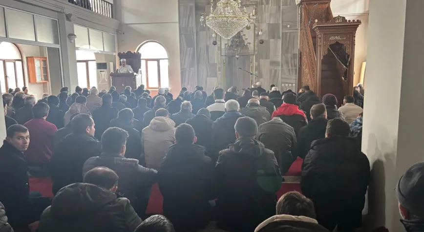 Kurşunlu Camii Tadilat Sonrası Cuma Namazıyla Yeniden İbadete Açıldı