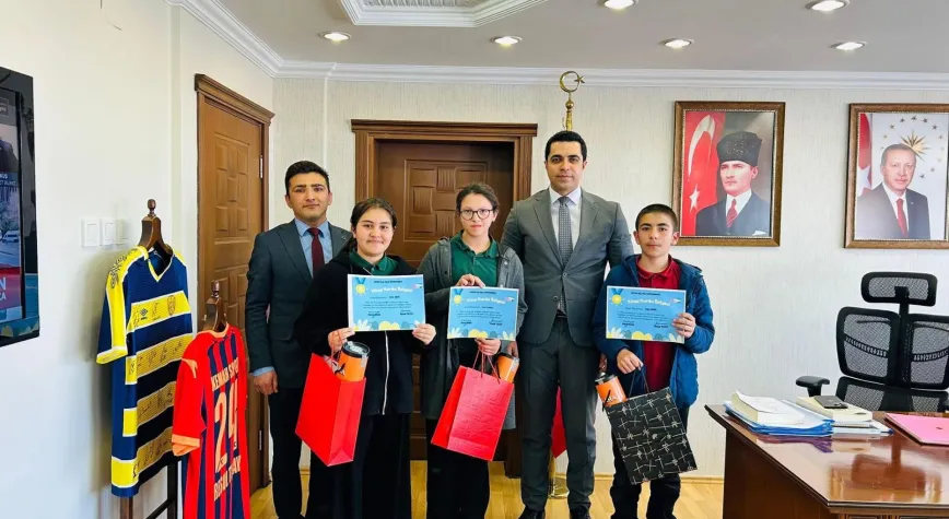 Kütüphane Haftası’nda Başarılı Öğrencilere Ödül Verildi