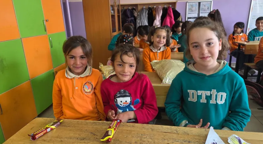 Minik yüreklerden Anlamlı Bayram Paylaşımı