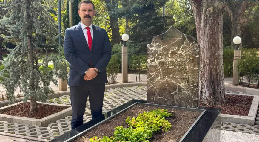 Ülkü Ocakları Erzincan İl Başkanı Özger’den Türkeş İçin Anma Mesajı