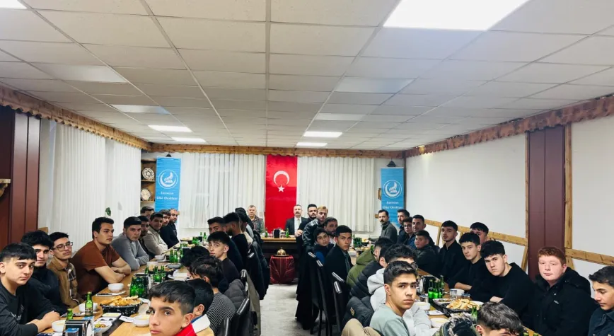 Ülkü Ocakları’ndan Şehitler İçin Anlamlı İftar