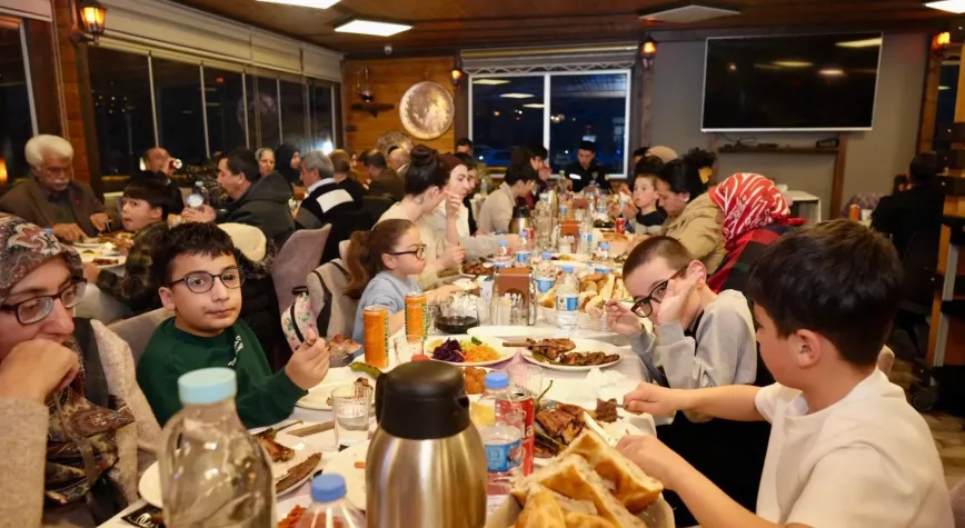 Üzümlü’de Şehit ve Gazi Aileleri İçin Anlamlı İftar Programı Düzenlendi