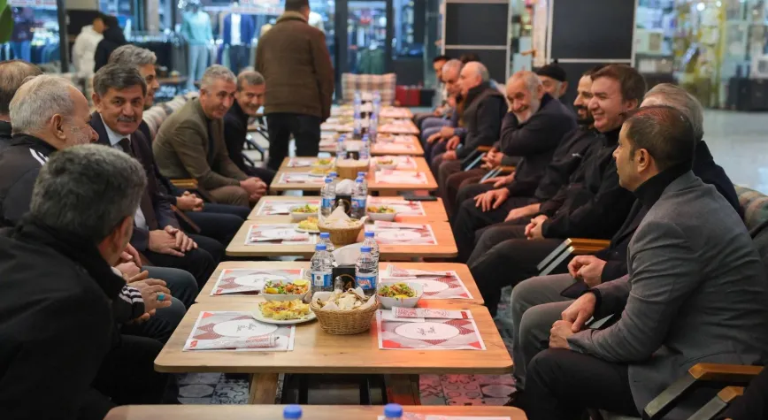 Vali Aydoğdu ve Başkan Aksun Yeraltı Çarşısı Esnafıyla Buluştu