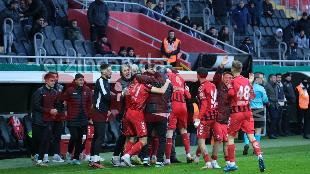 24 Erzincanspor Elazığ Maçından Kareler